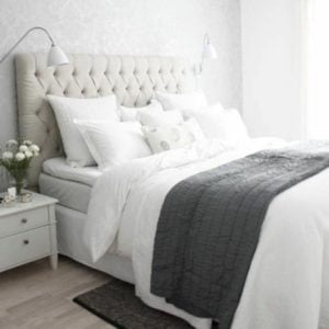 Cama King Tapizada Venecia + Colchón R-800