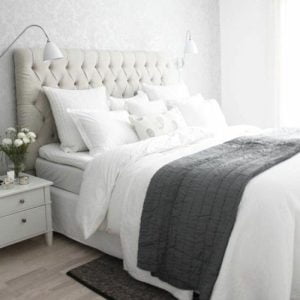 Cama 2 Plazas Tapizada Venecia + Colchón de resortes Paraíso